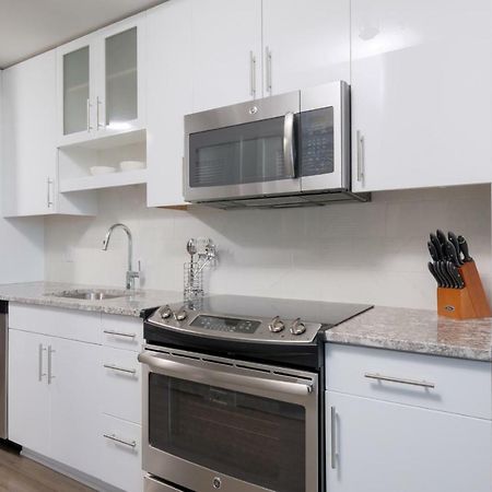 Global Luxury Suites In Downtown Bethesda Esterno foto