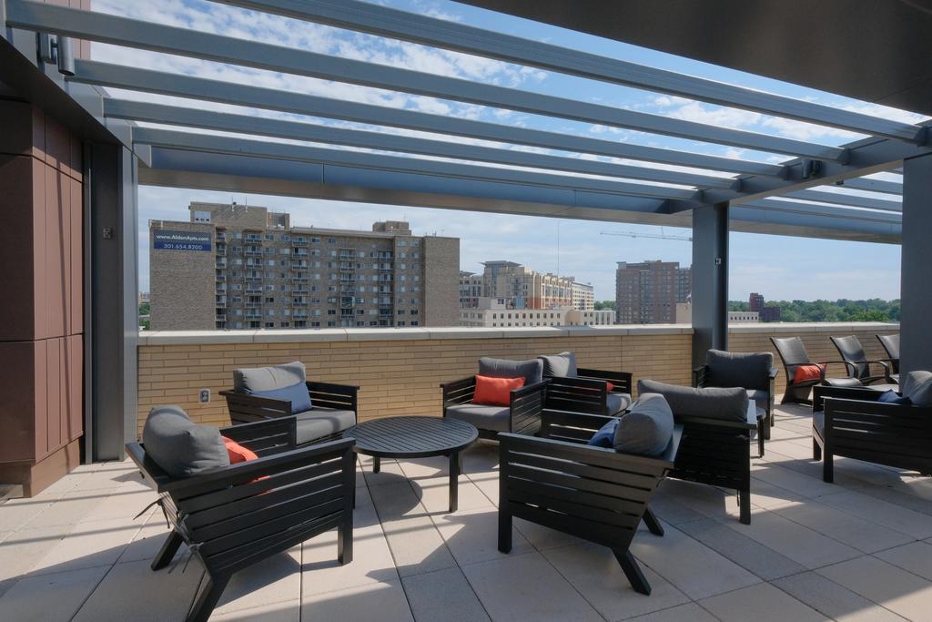 Global Luxury Suites In Downtown Bethesda Esterno foto