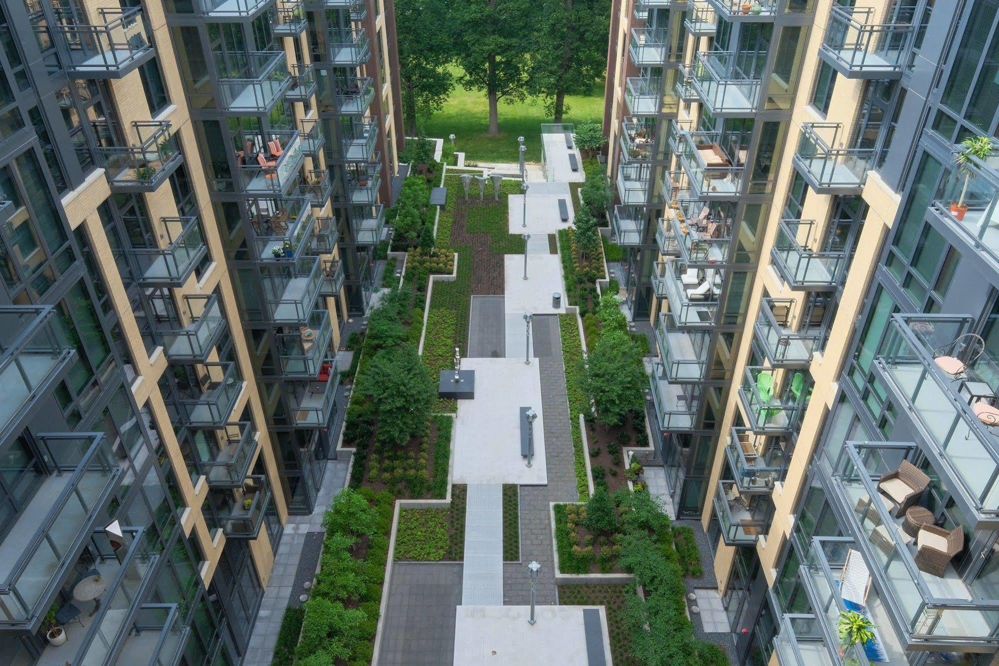 Global Luxury Suites In Downtown Bethesda Esterno foto