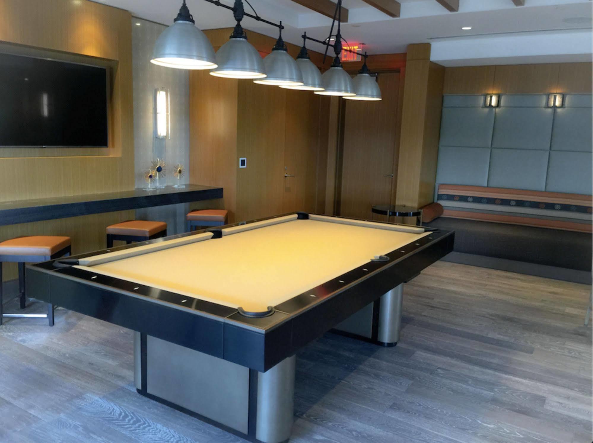 Global Luxury Suites In Downtown Bethesda Esterno foto