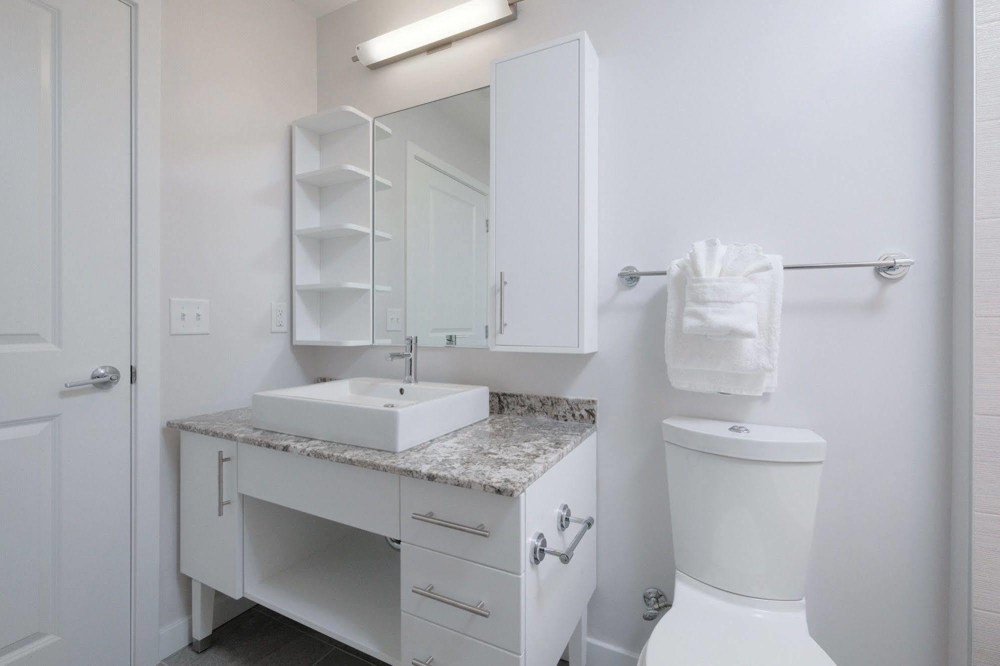 Global Luxury Suites In Downtown Bethesda Esterno foto