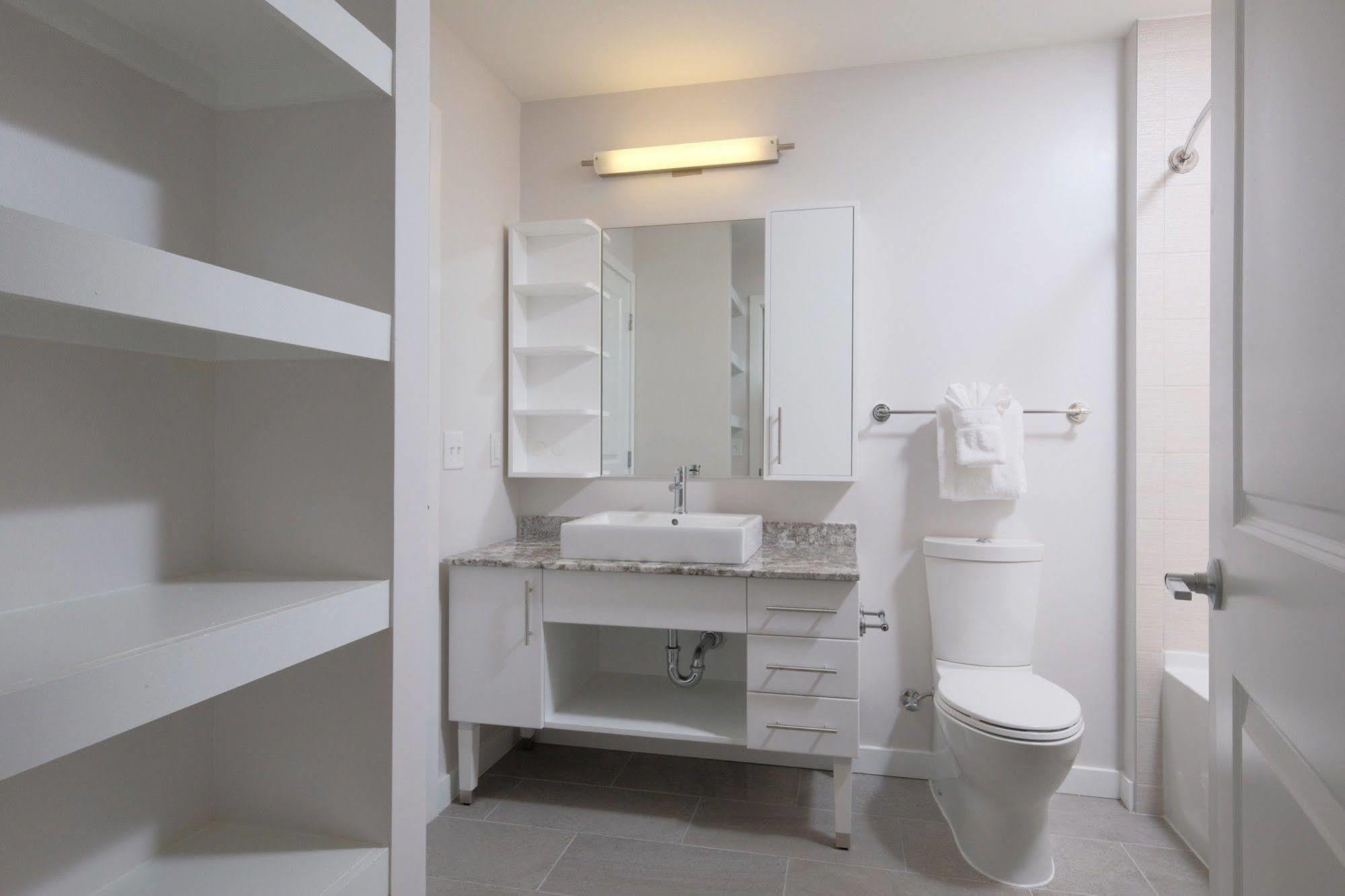 Global Luxury Suites In Downtown Bethesda Esterno foto
