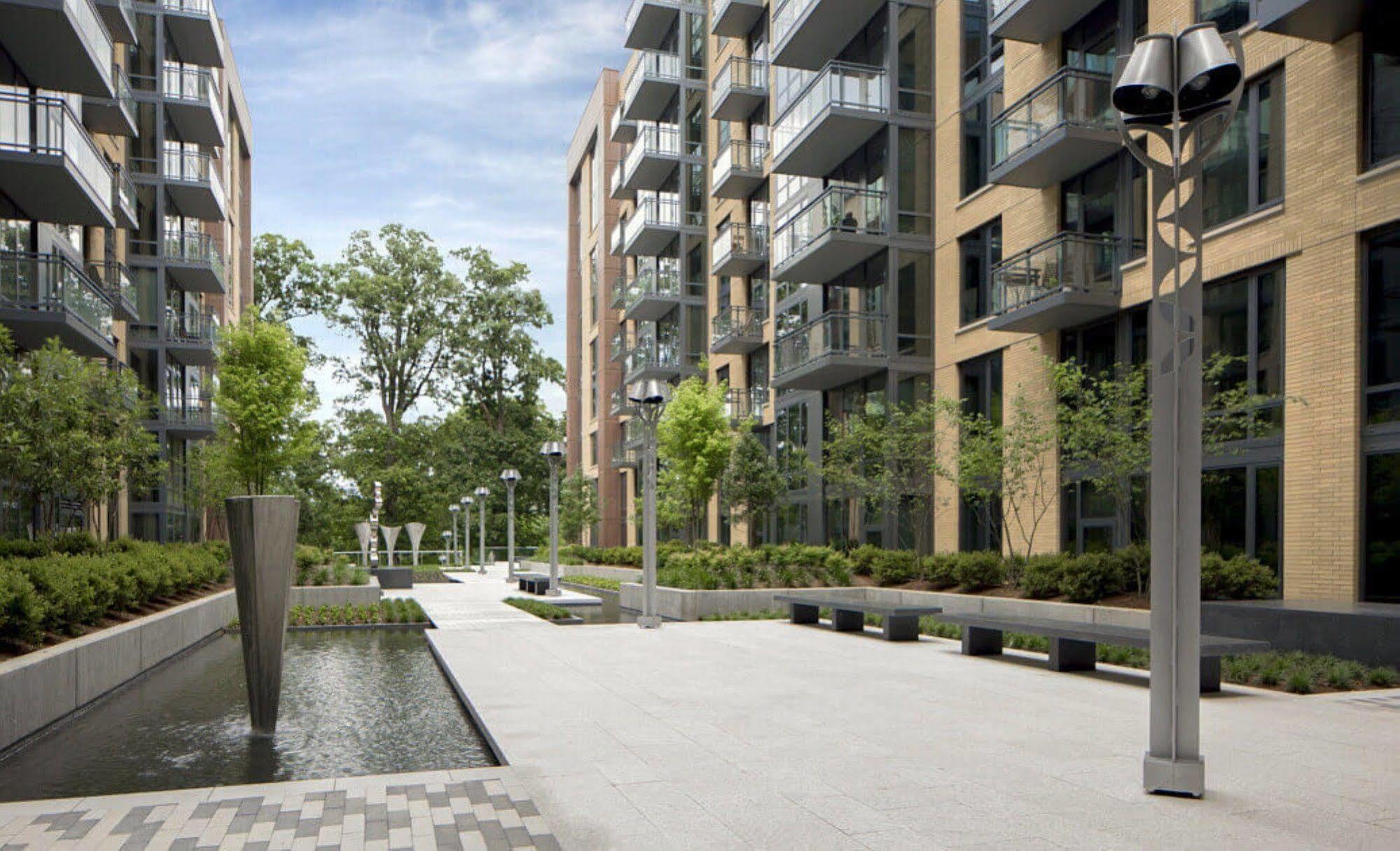 Global Luxury Suites In Downtown Bethesda Esterno foto