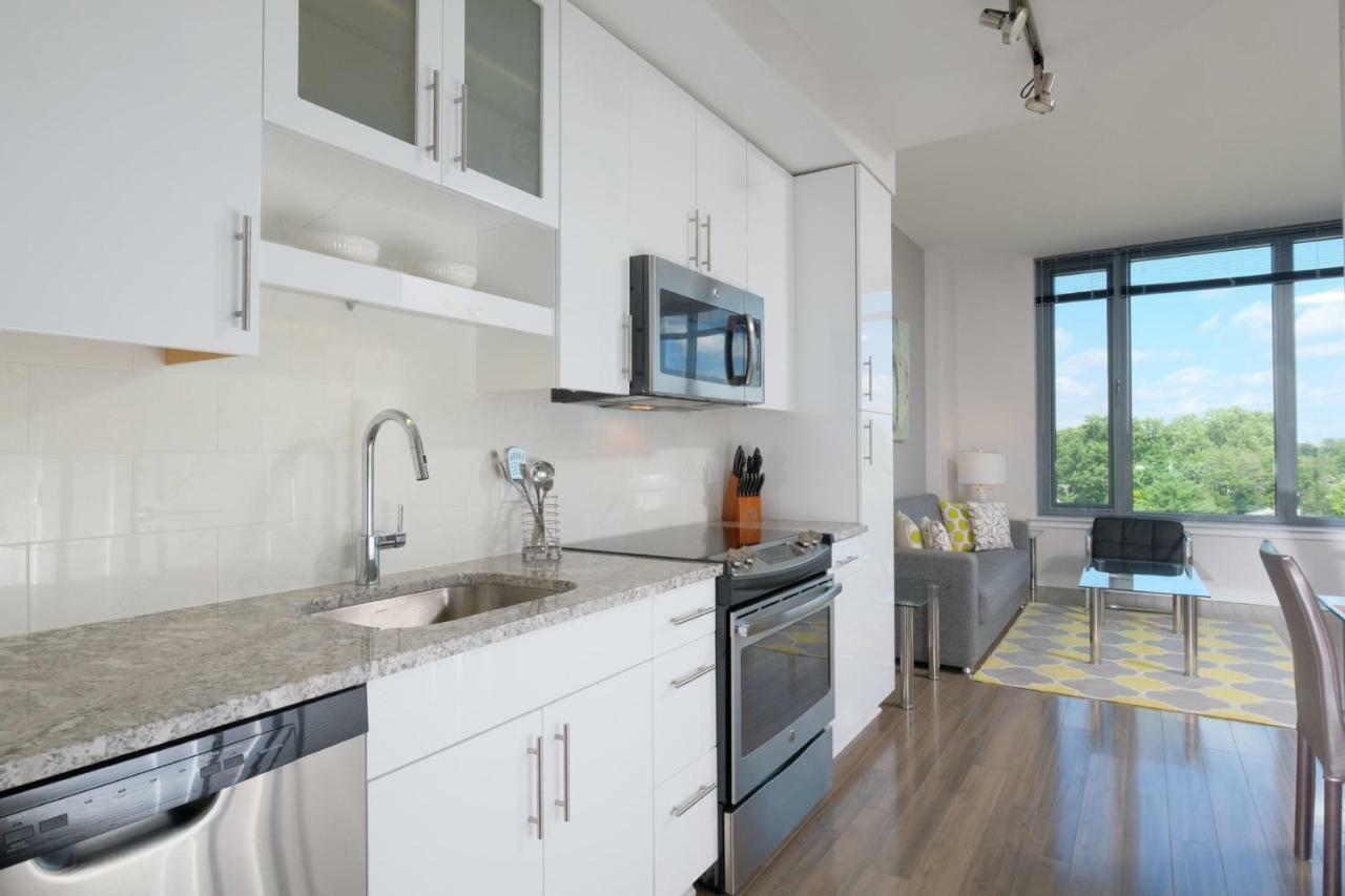 Global Luxury Suites In Downtown Bethesda Esterno foto